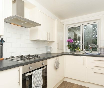 1 Bedroom Apartment Let AgreedApartment Let Agreed in Gordon House, Gordon Close, St. Albans - Collinson Hall