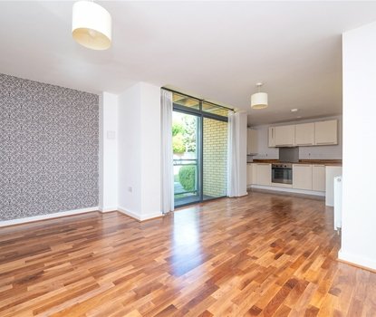 1 Bedroom Apartment For SaleApartment For Sale in Newsom Place, St. Peters Road, St. Albans - Collinson Hall