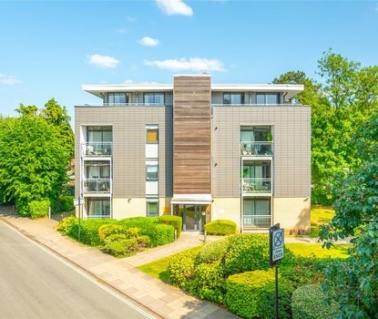 1 Bedroom Apartment For SaleApartment For Sale in Newsom Place, St. Peters Road, St. Albans - Collinson Hall