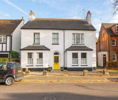 3 Bedroom Apartment LetApartment Let in Lemsford Road, St. Albans, Hertfordshire - Collinson Hall