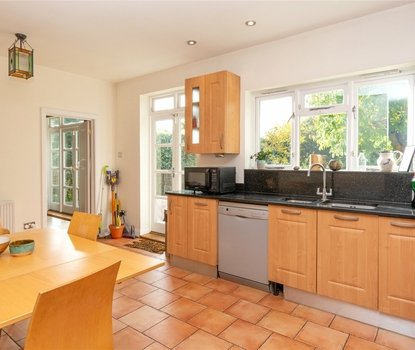 4 Bedroom House For SaleHouse For Sale in Beaumont Avenue, St. Albans - Collinson Hall