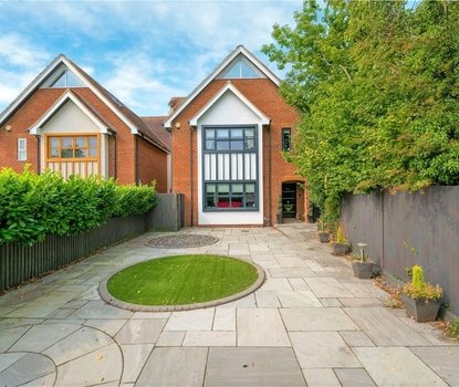 5 Bedroom House For SaleHouse For Sale in Watford Road, St. Albans, Hertfordshire - Collinson Hall