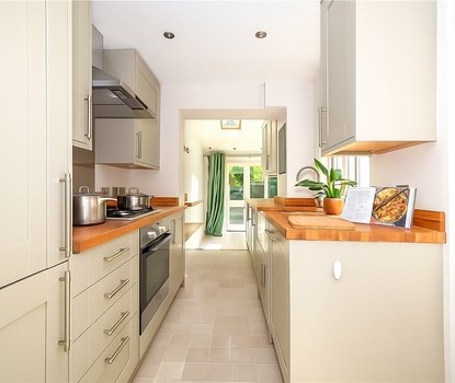 3 Bedroom House For SaleHouse For Sale in Arthur Road, St. Albans, Hertfordshire - Collinson Hall