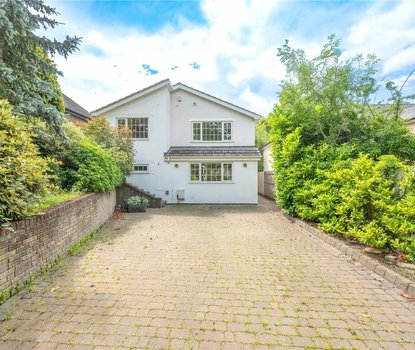 4 Bedroom House Let AgreedHouse Let Agreed in The Uplands, Bricket Wood, St. Albans - Collinson Hall